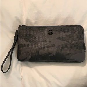 Lululemon wristlet/clutch